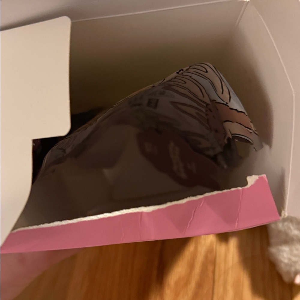 THE MONSTERS - Exciting Macaron Labubu (Toffee) - Picture 3 of 5